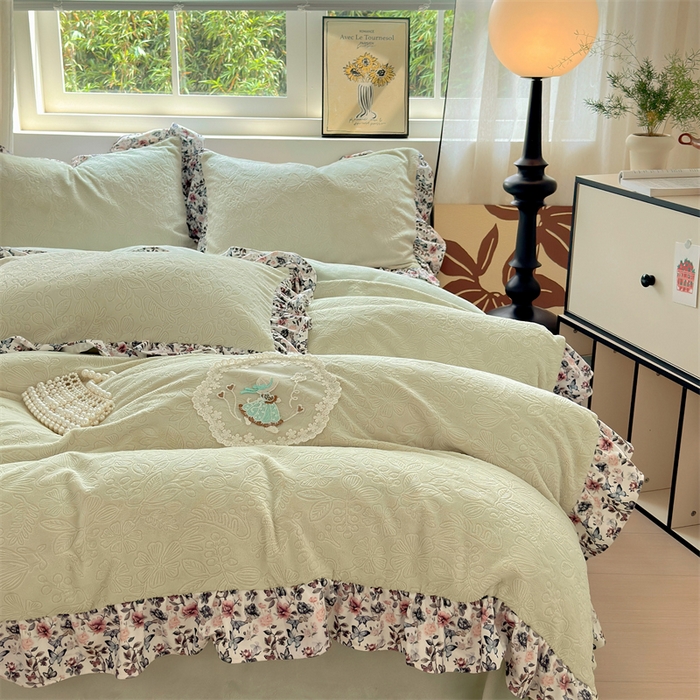 91家纺网 家纺一手货源 找家纺 乐居家纺 2025新款蝴蝶花边款剪花提花牛奶绒四件套（含买家秀和质检报告） 蝴蝶花边款-盛夏-绿