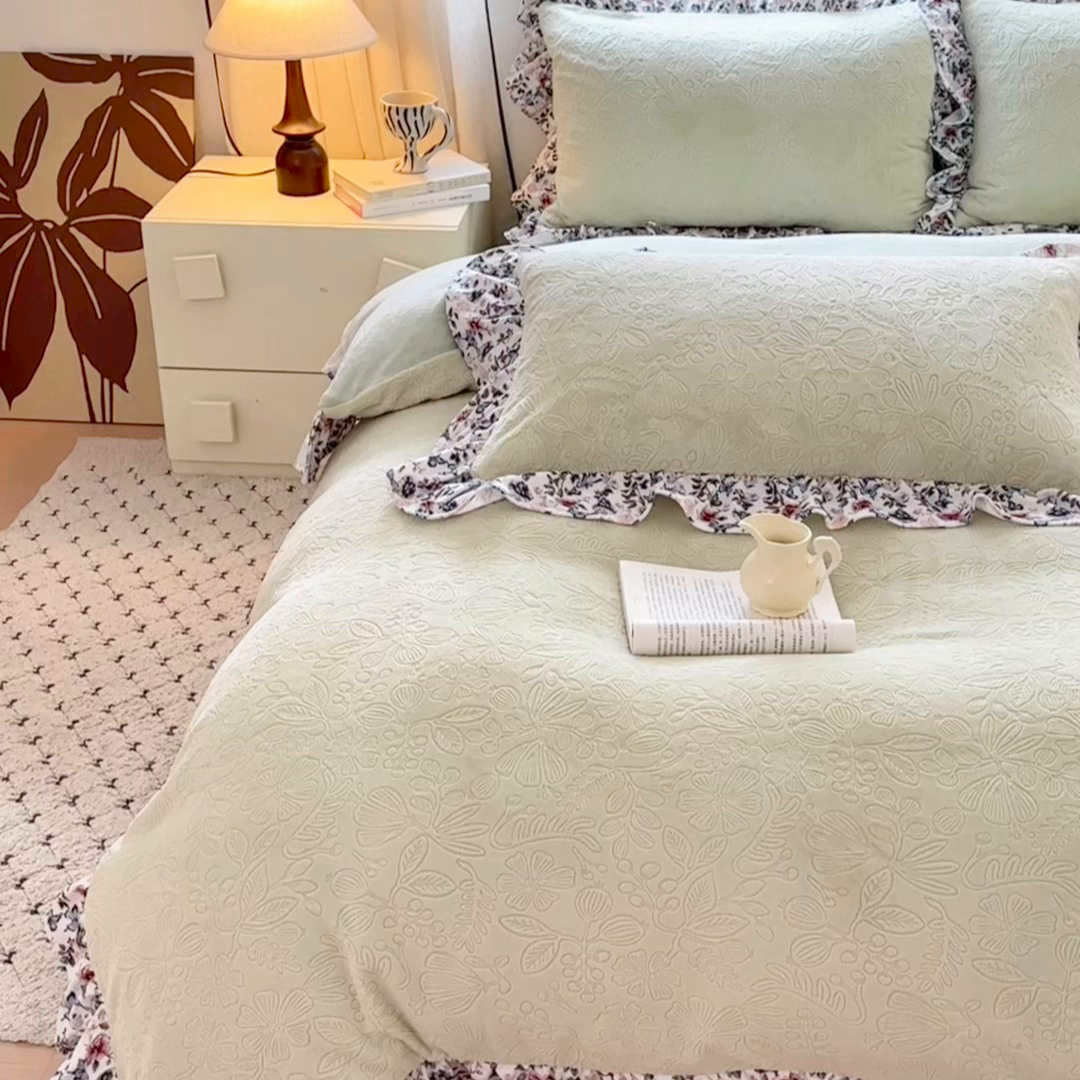 91家纺网 家纺一手货源 找家纺 乐居家纺 2025新款蝴蝶花边款剪花提花牛奶绒四件套（含买家秀和质检报告） 蝴蝶花边款-盛夏-绿