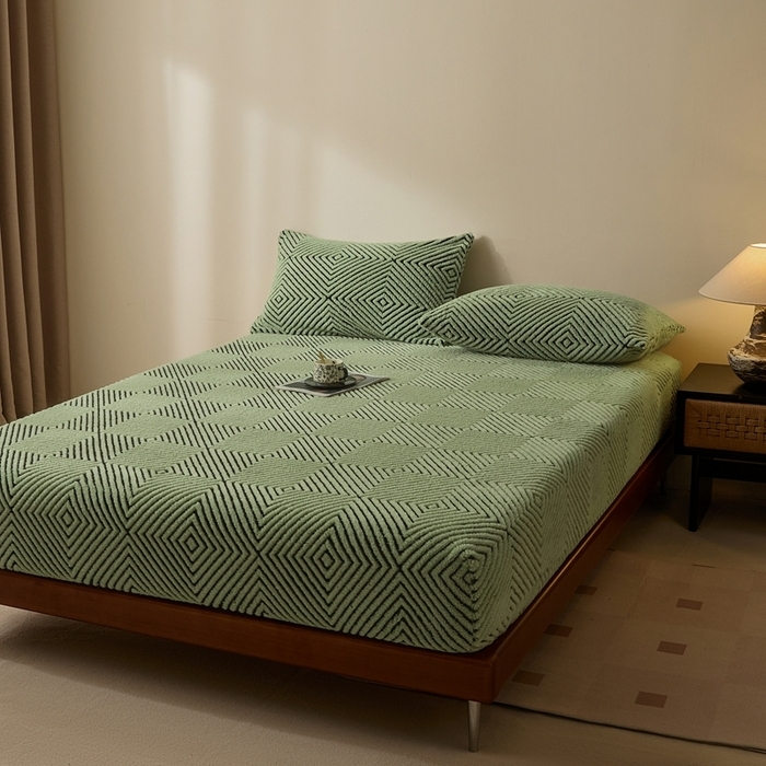 91家纺网 家纺一手货源 找家纺 （总）欧邦 2025新款提花暖阳绒单床笠