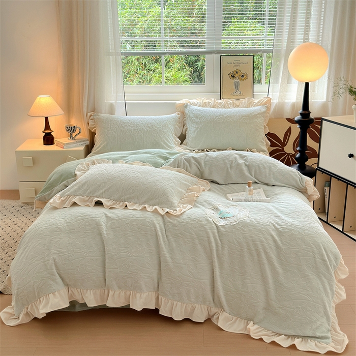 91家纺网 家纺一手货源 找家纺 乐居家纺 2025新款蝴蝶花边款剪花提花牛奶绒四件套（含买家秀和质检报告） 花边款-一路生花-绿