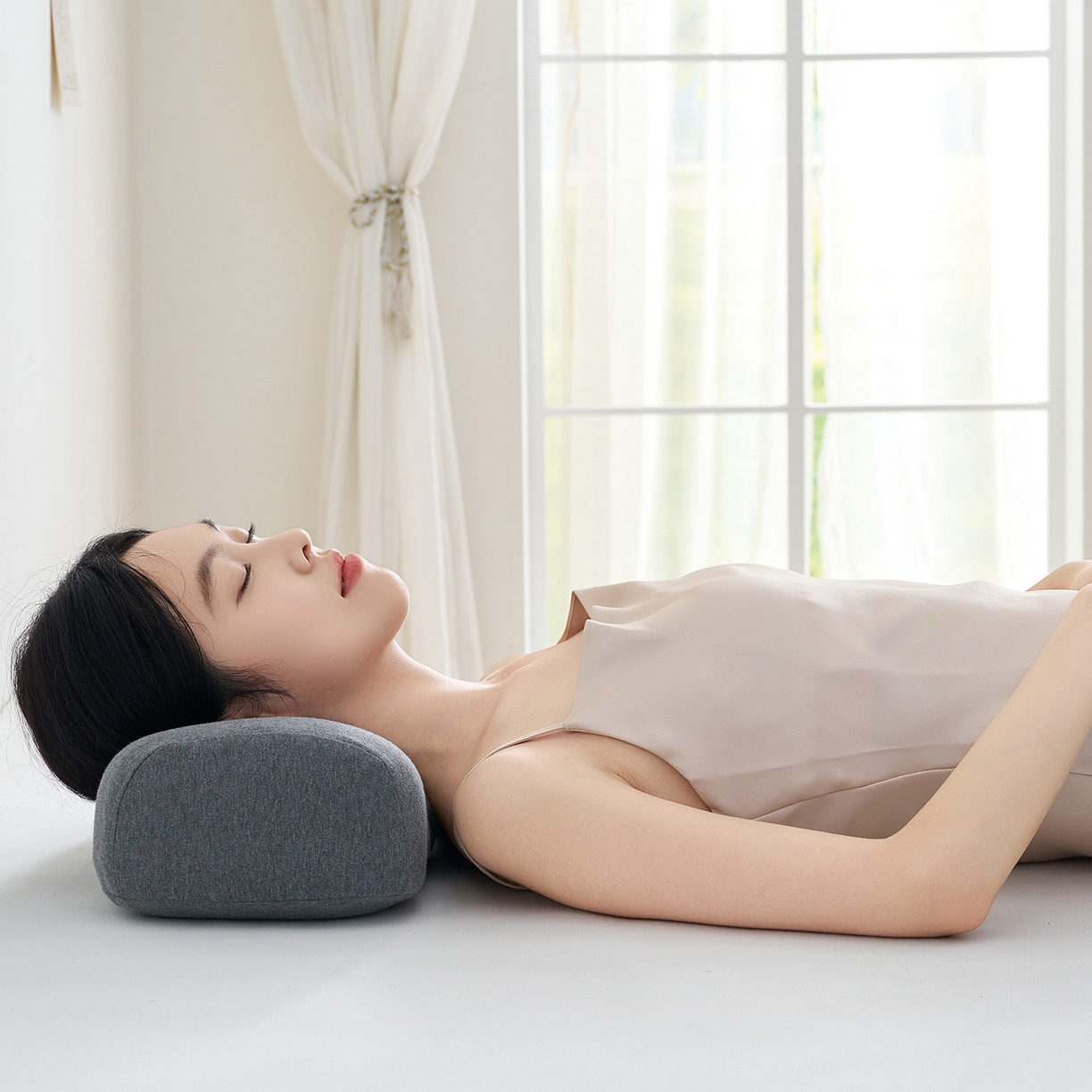 91家纺网 家纺一手货源 找家纺 鼎盛乳胶 2025新款彩棉乳胶午睡枕便携枕 彩棉深灰