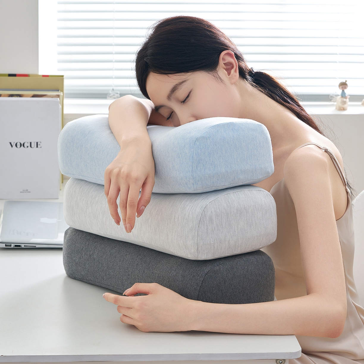 91家纺网 家纺一手货源 找家纺 鼎盛乳胶 2025新款彩棉乳胶午睡枕便携枕 组合图仅供展示不可下单