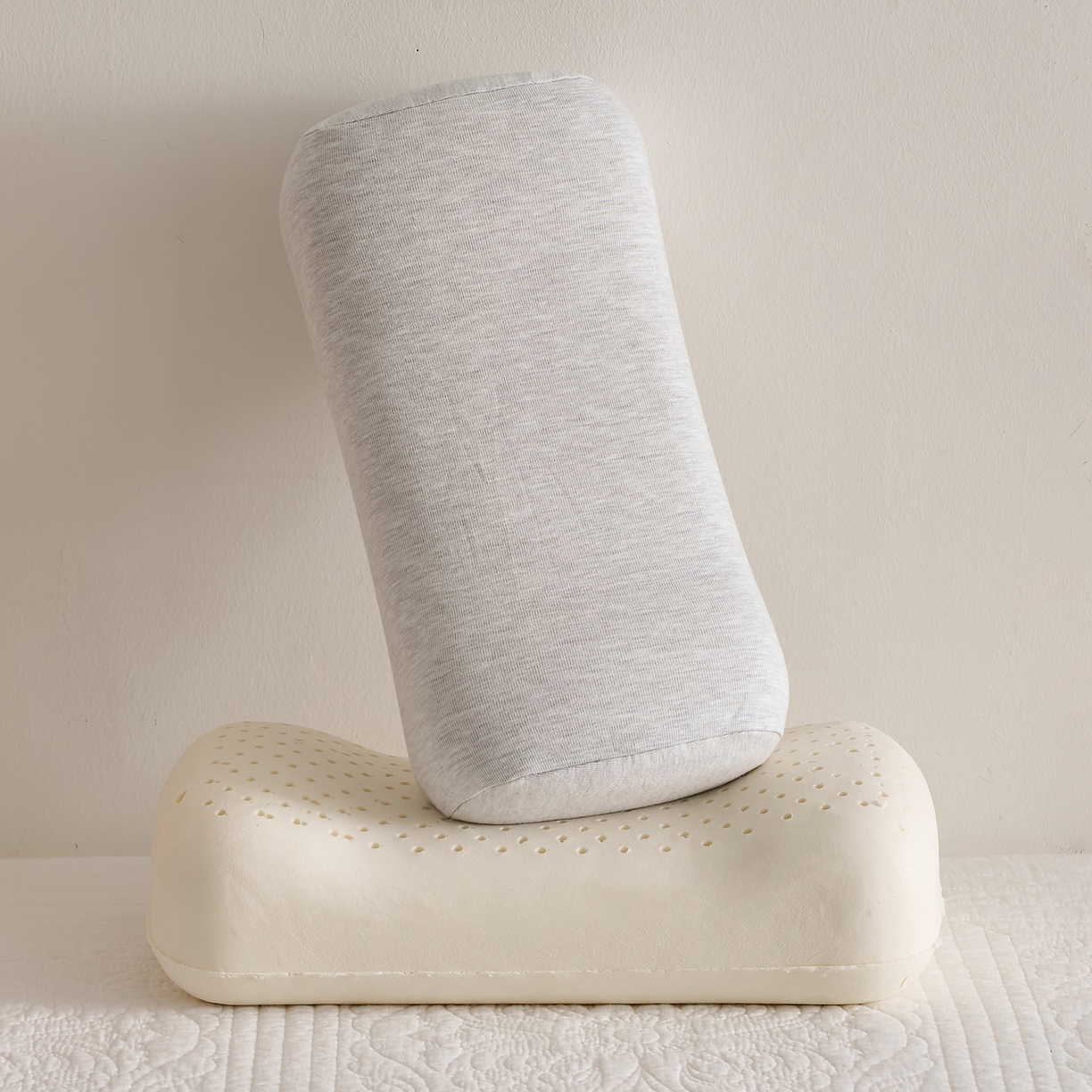 91家纺网 家纺一手货源 找家纺 鼎盛乳胶 2025新款彩棉乳胶午睡枕便携枕 彩棉浅灰