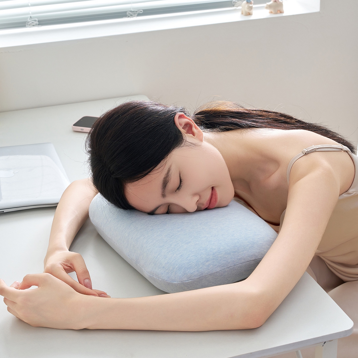 91家纺网 家纺一手货源 找家纺 鼎盛乳胶 2025新款彩棉乳胶小面包枕 彩棉天蓝