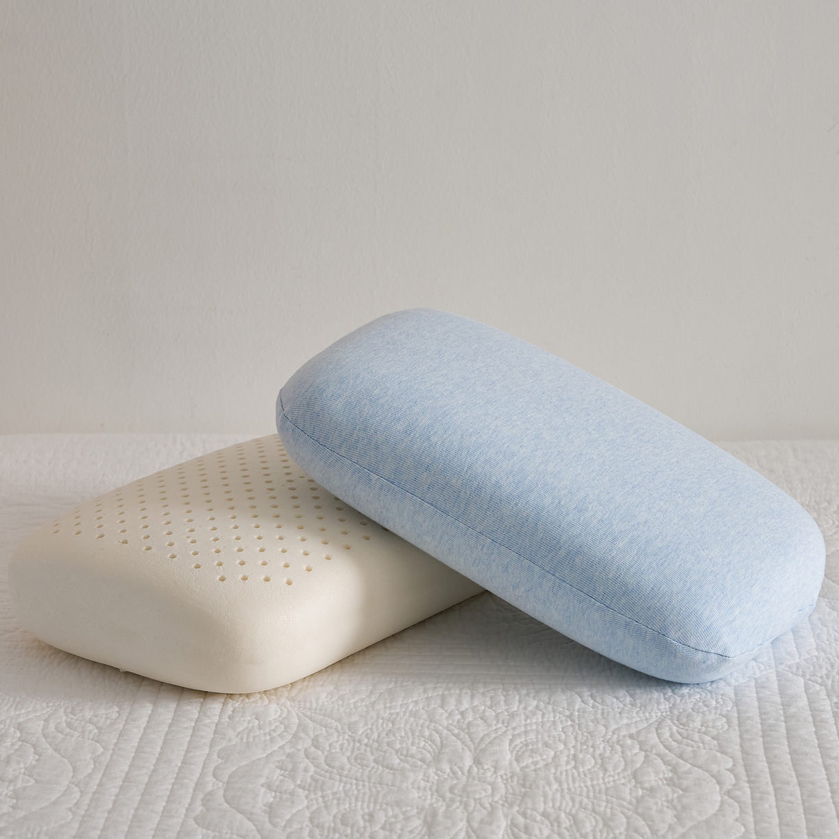 91家纺网 家纺一手货源 找家纺 鼎盛乳胶 2025新款彩棉乳胶小面包枕 彩棉天蓝