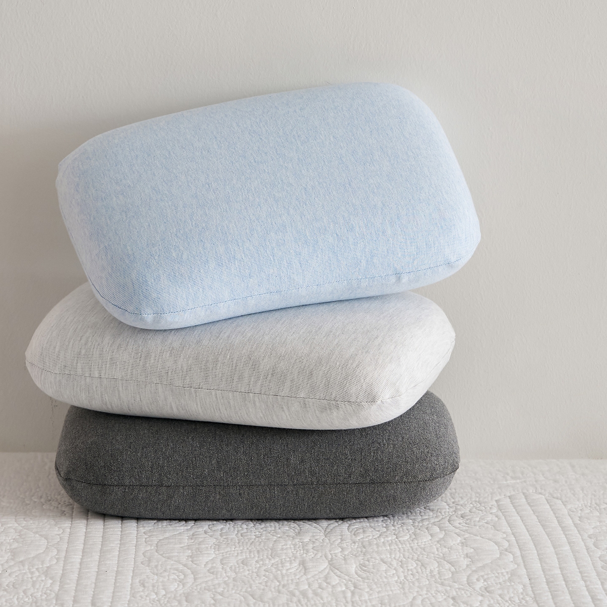 91家纺网 家纺一手货源 找家纺 鼎盛乳胶 2025新款彩棉乳胶小面包枕 组合图仅供展示不可下单