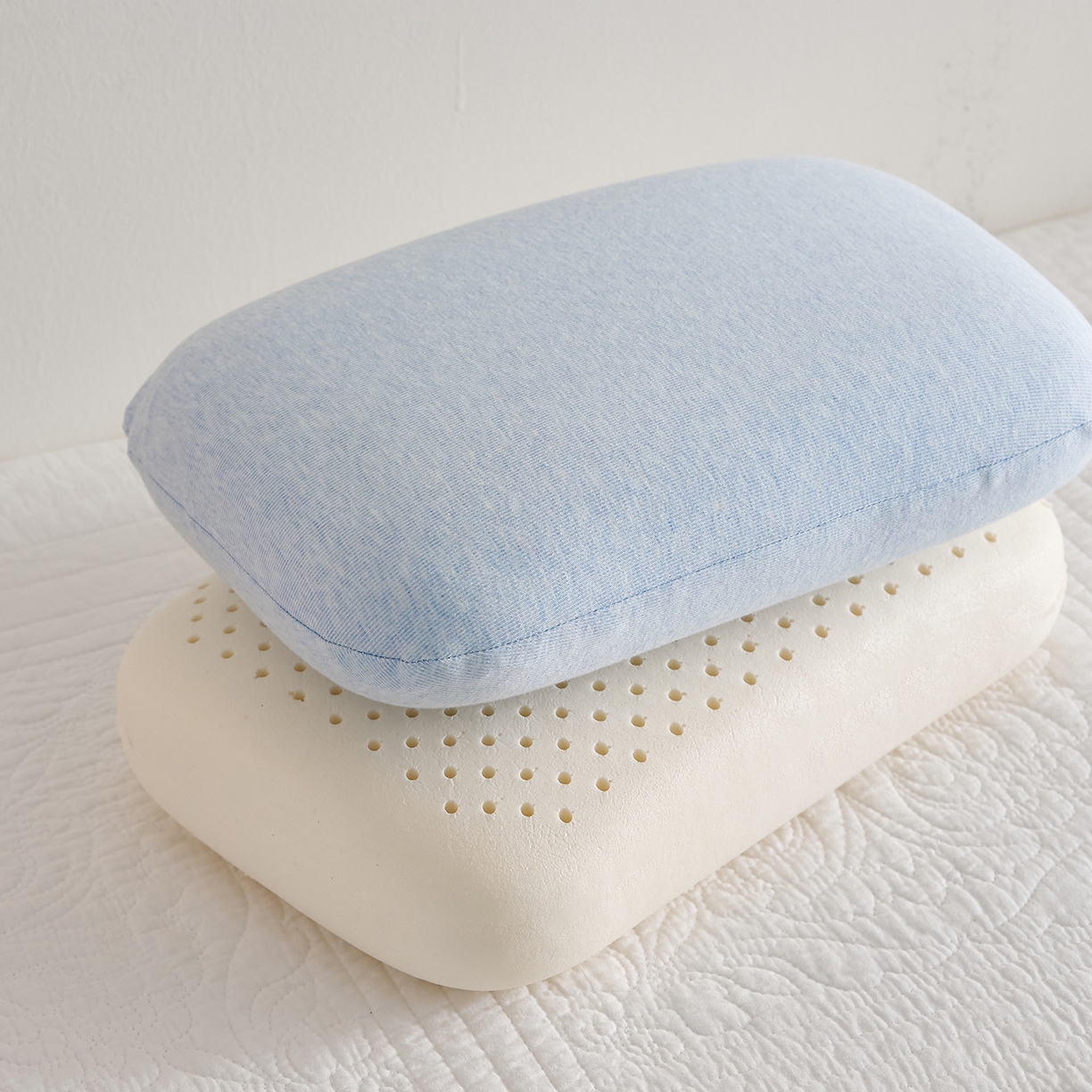 91家纺网 家纺一手货源 找家纺 鼎盛乳胶 2025新款彩棉乳胶小面包枕 彩棉天蓝