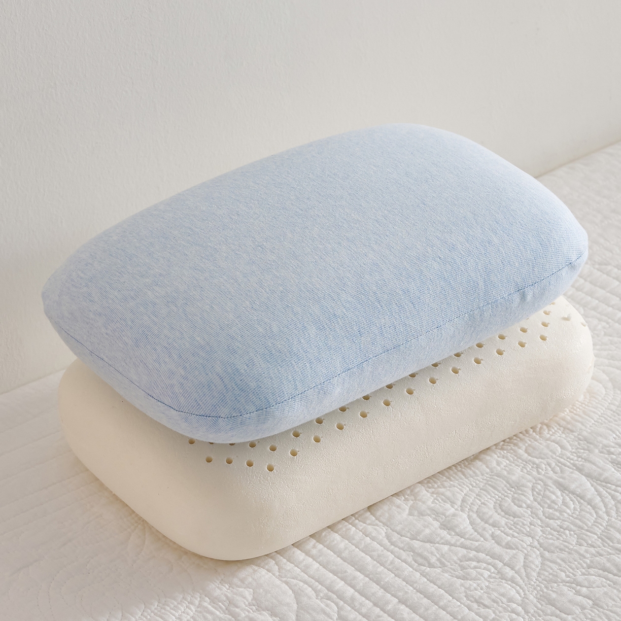 91家纺网 家纺一手货源 找家纺 鼎盛乳胶 2025新款彩棉乳胶小面包枕 彩棉天蓝