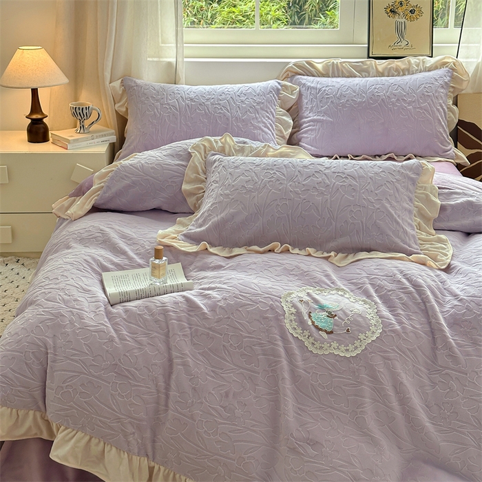 91家纺网 家纺一手货源 找家纺 乐居家纺 2025新款蝴蝶花边款剪花提花牛奶绒四件套（含买家秀和质检报告） 花边款-一路生花-紫