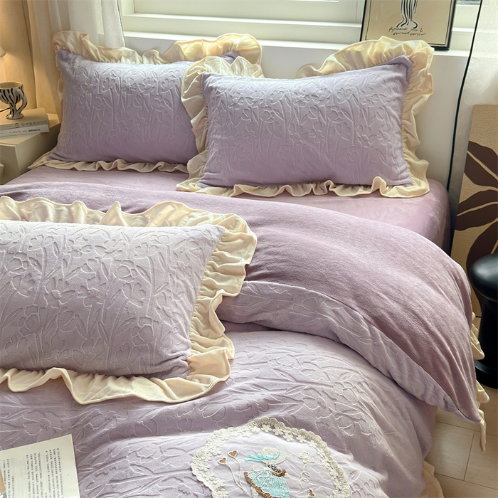 91家纺网 家纺一手货源 找家纺 乐居家纺 2025新款蝴蝶花边款剪花提花牛奶绒四件套（含买家秀和质检报告） 花边款-一路生花-紫