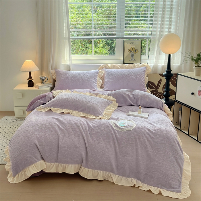 91家纺网 家纺一手货源 找家纺 乐居家纺 2025新款蝴蝶花边款剪花提花牛奶绒四件套（含买家秀和质检报告） 花边款-一路生花-紫