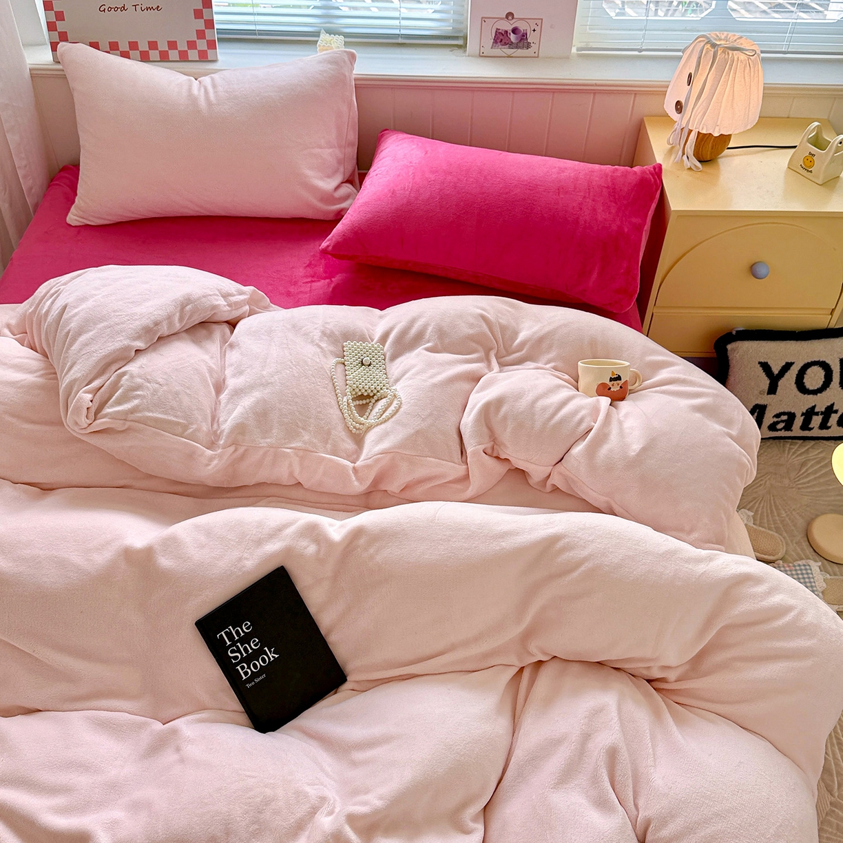 91家纺网 家纺一手货源 找家纺 （总）童颜 2025新款高克重拼色保暖牛奶绒四件套