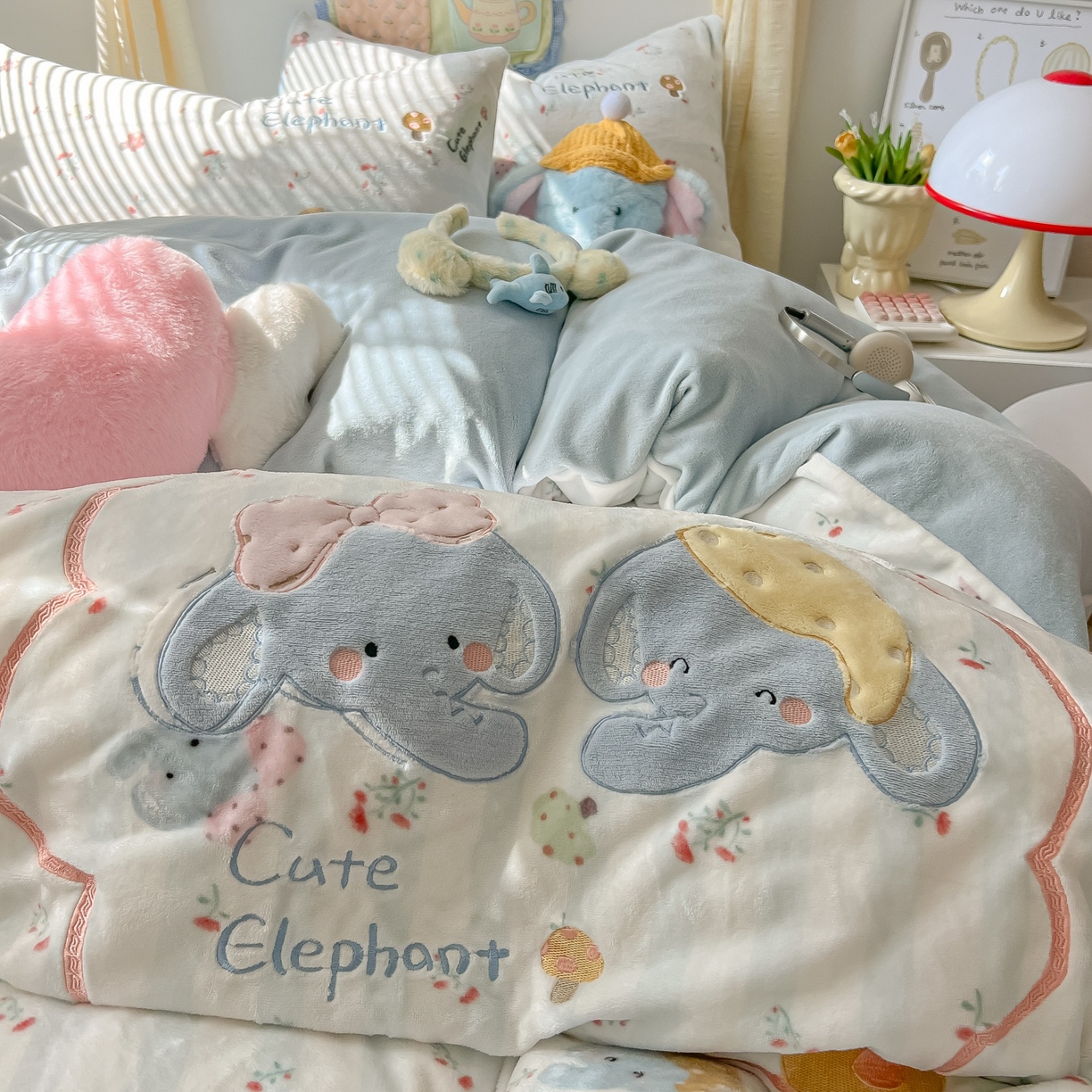 91家纺网 家纺一手货源 找家纺 （总）子钦家纺 2025秋冬新款加厚牛奶绒卡通印花贴布绣床单床笠四件套