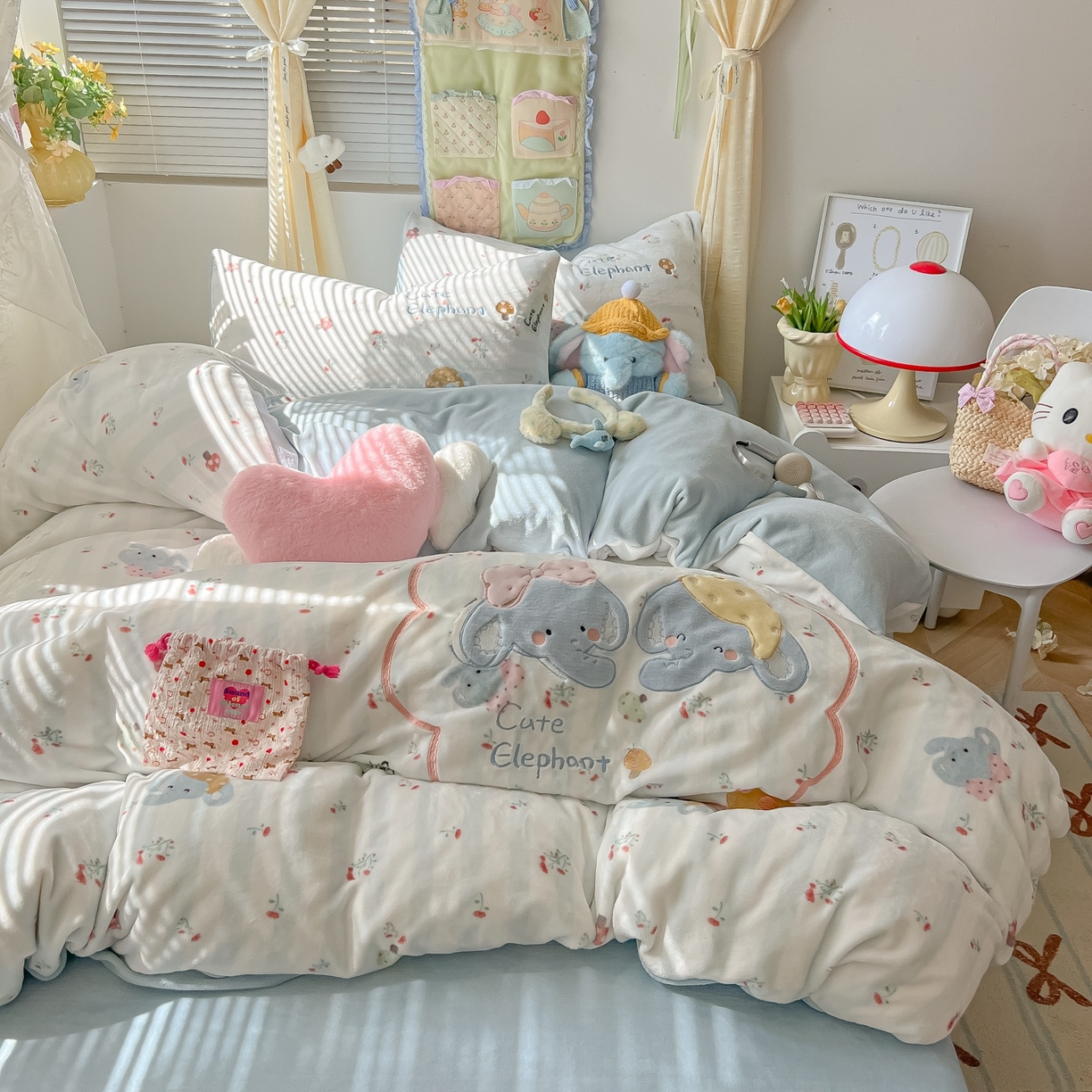 91家纺网 家纺一手货源 找家纺 子钦家纺 2025秋冬新款加厚牛奶绒卡通印花贴布绣床单床笠四件套 大象兄弟