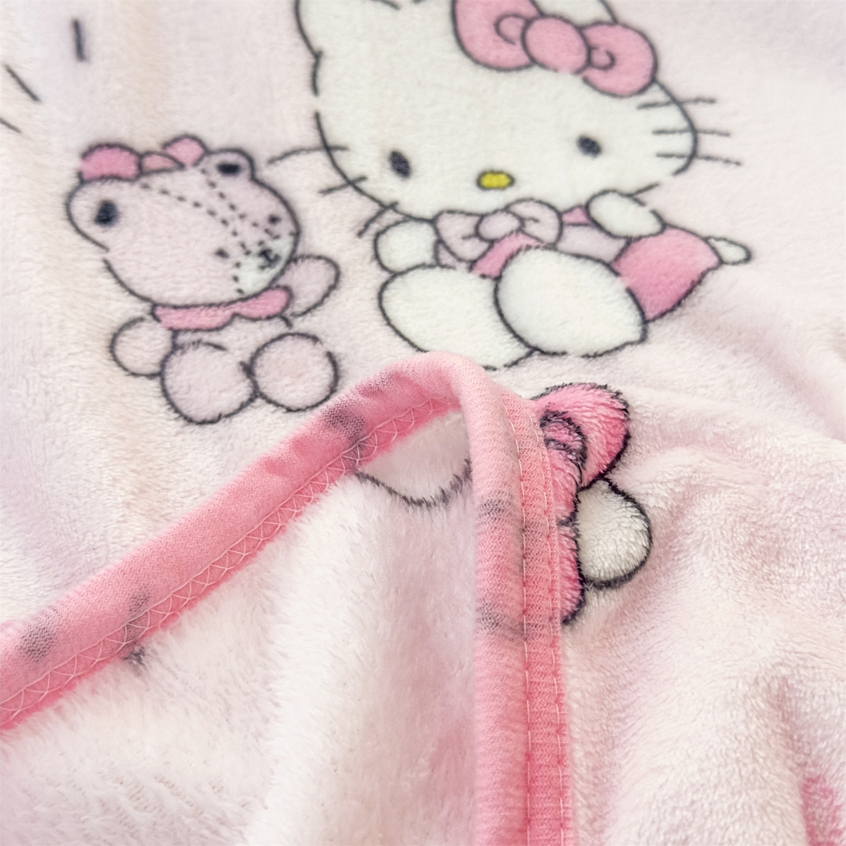 91家纺网 家纺一手货源 找家纺 （总）花满路 2025新款亲肤舒适三丽鸥儿童毯毛毯毯子