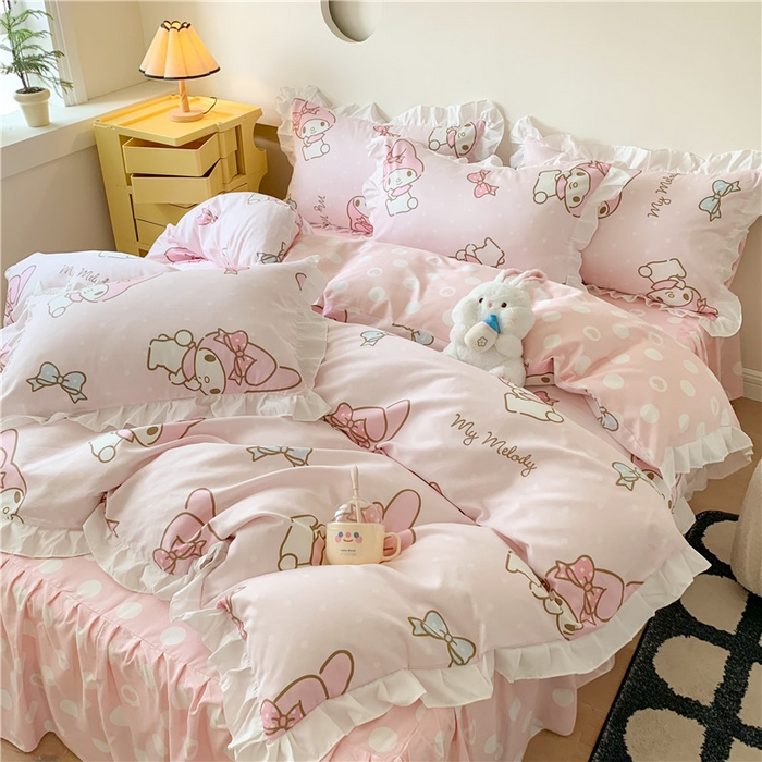 91家纺网 家纺一手货源 找家纺 玉元坊2025新款三丽鸥系列 全棉床单纯棉床裙三四件套  蝴蝶结美乐蒂【花边款】