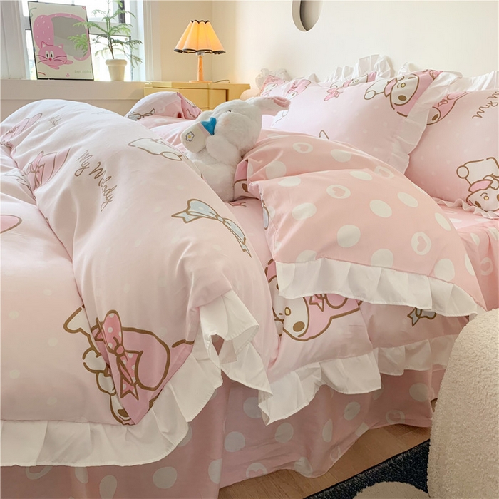 91家纺网 家纺一手货源 找家纺 玉元坊2025新款三丽鸥系列 全棉床单纯棉床裙三四件套  蝴蝶结美乐蒂【花边款】