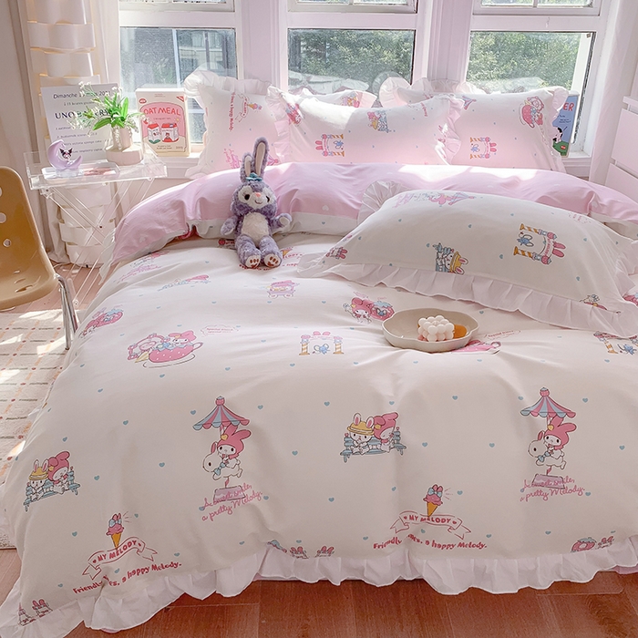 91家纺网 家纺一手货源 找家纺 玉元坊2025新款三丽鸥系列 全棉床单纯棉床裙三四件套  开心美乐蒂【花边款】