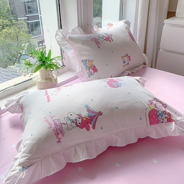 91家纺网 家纺一手货源 找家纺 玉元坊2025新款三丽鸥系列 全棉床单纯棉床裙三四件套  开心美乐蒂【花边款】