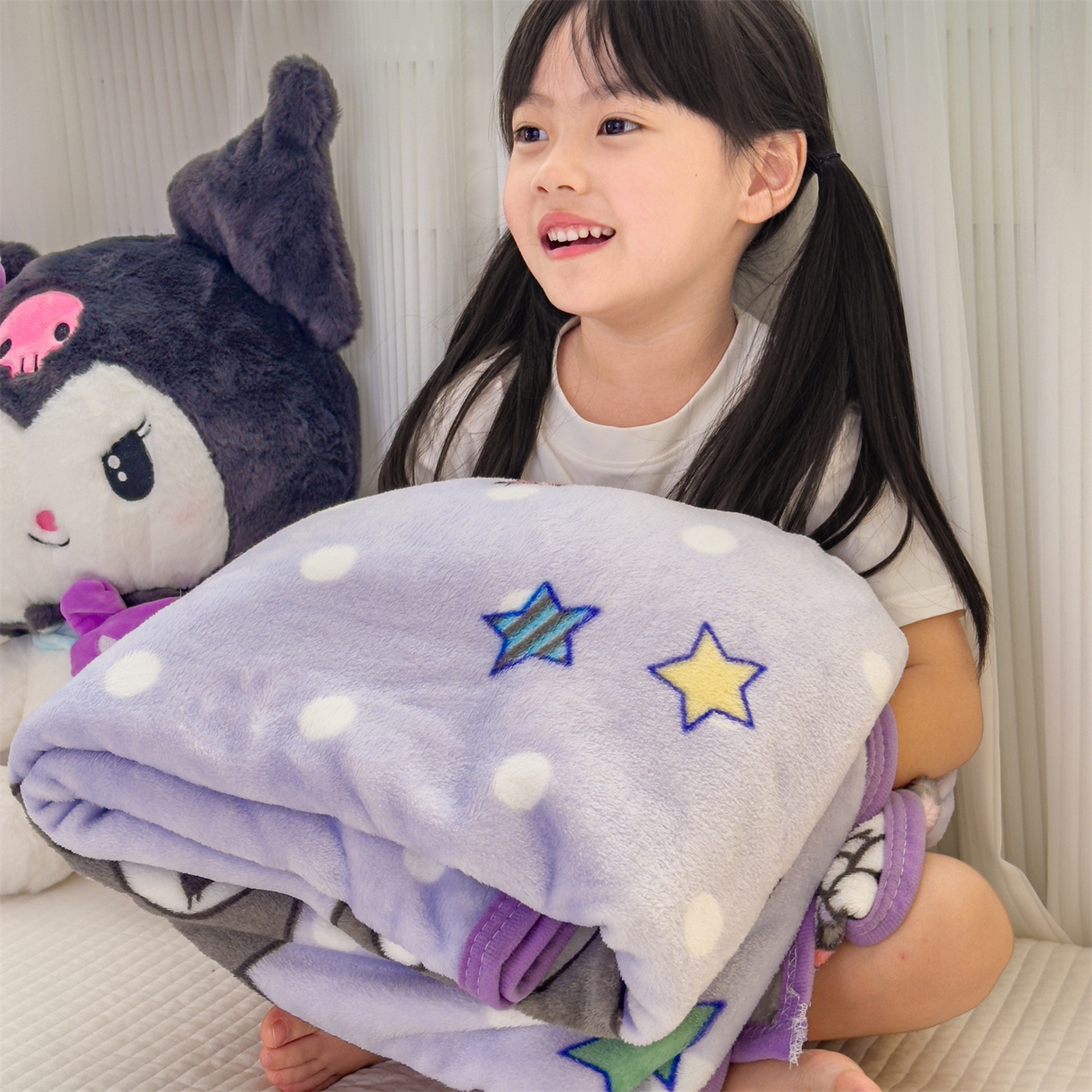 91家纺网 家纺一手货源 找家纺 花满路 2025新款亲肤舒适三丽鸥儿童毯毛毯毯子 草莓库洛米