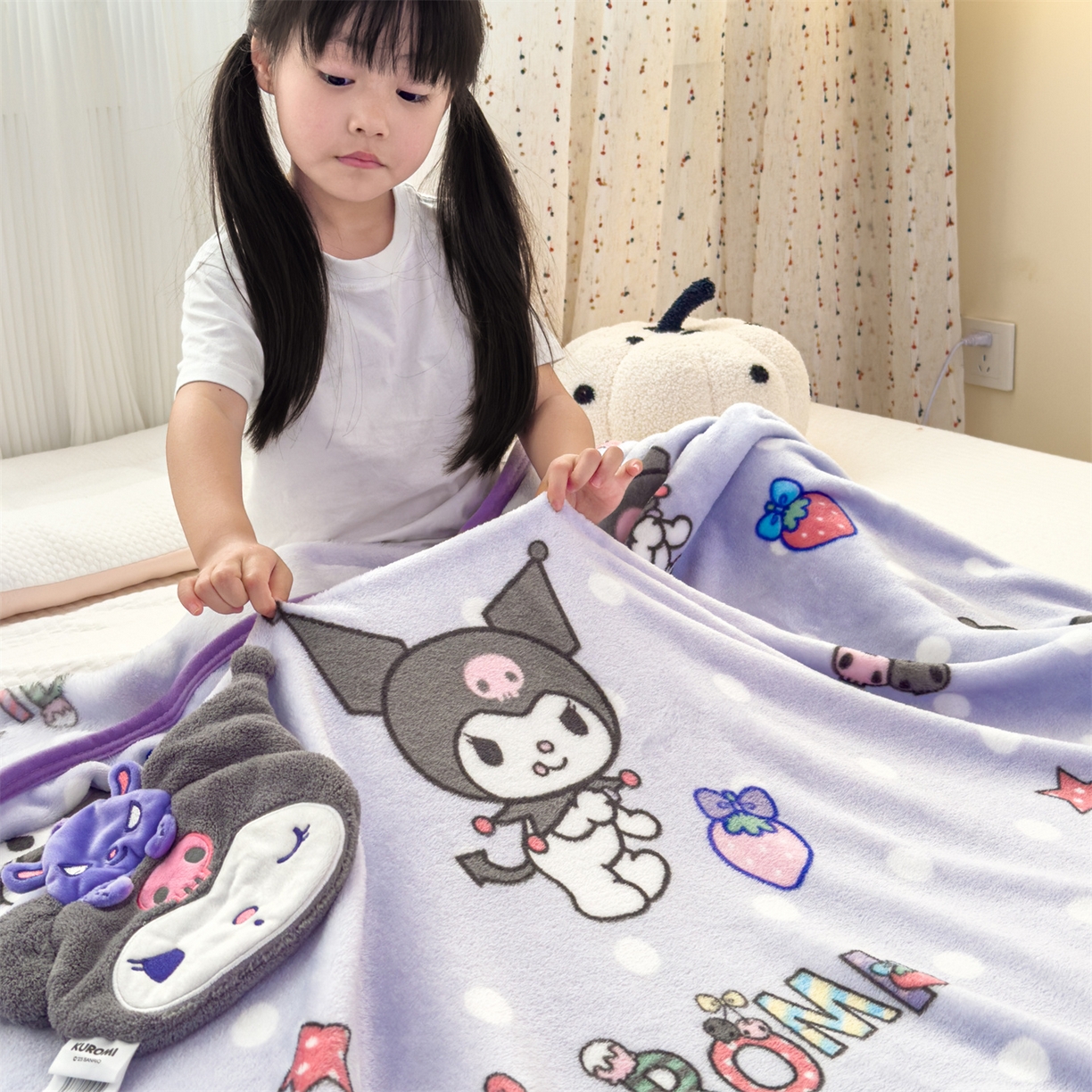 91家纺网 家纺一手货源 找家纺 花满路 2025新款亲肤舒适三丽鸥儿童毯毛毯毯子 草莓库洛米