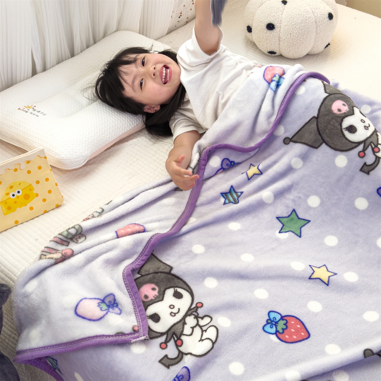 91家纺网 家纺一手货源 找家纺 花满路 2025新款亲肤舒适三丽鸥儿童毯毛毯毯子 草莓库洛米