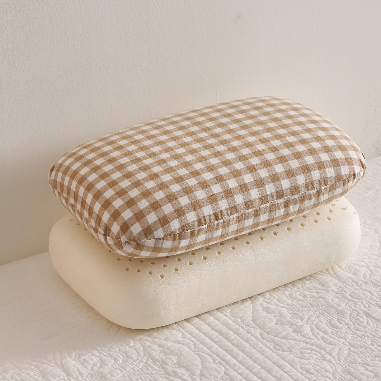 鼎盛乳胶 2025新款腰靠乳胶枕面包枕 水洗咖