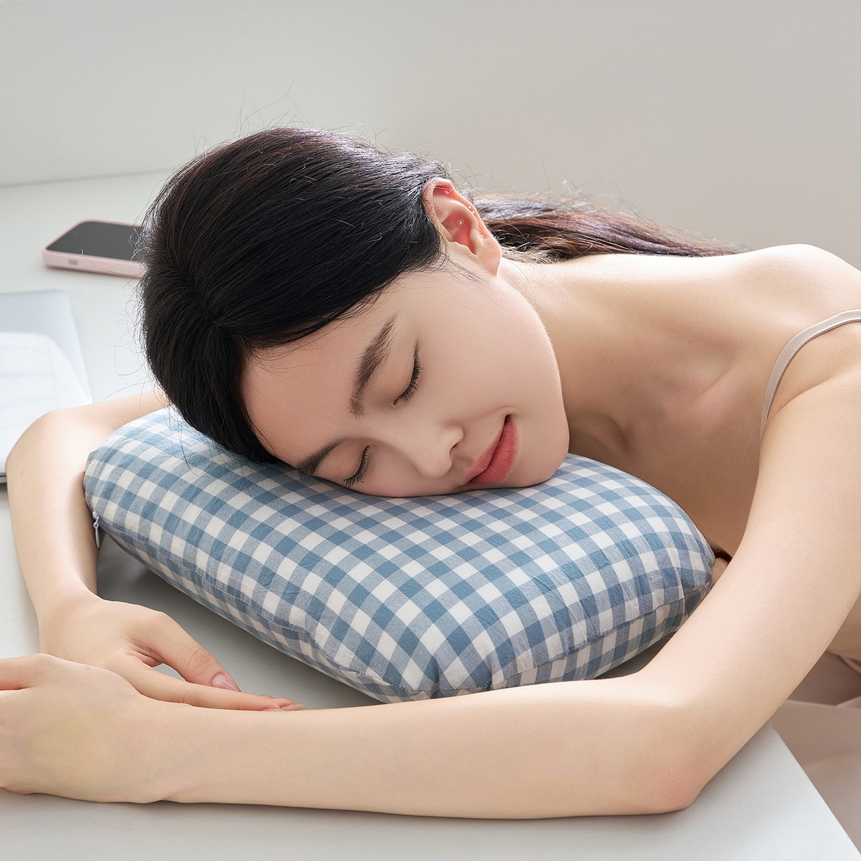 91家纺网 家纺一手货源 找家纺 鼎盛乳胶 2025新款腰靠乳胶枕面包枕 水洗蓝