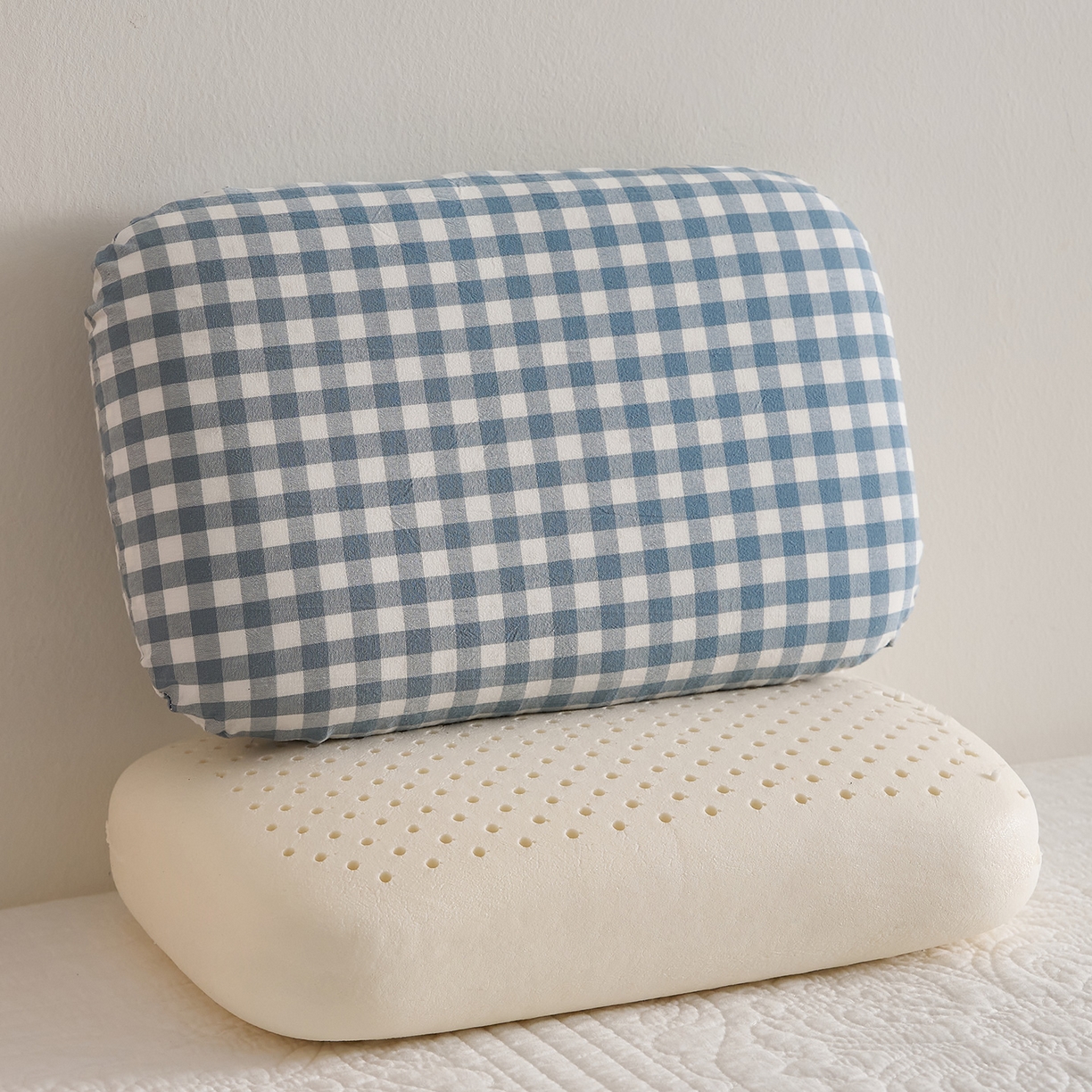 91家纺网 家纺一手货源 找家纺 鼎盛乳胶 2025新款腰靠乳胶枕面包枕 水洗蓝