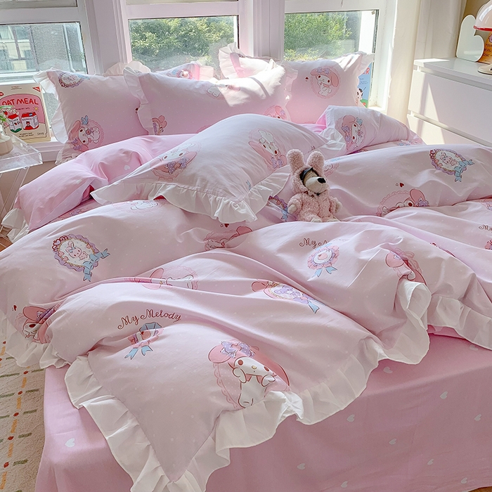 91家纺网 家纺一手货源 找家纺 玉元坊2025新款三丽鸥系列 全棉床单纯棉床裙三四件套  小兔美乐蒂【花边款】