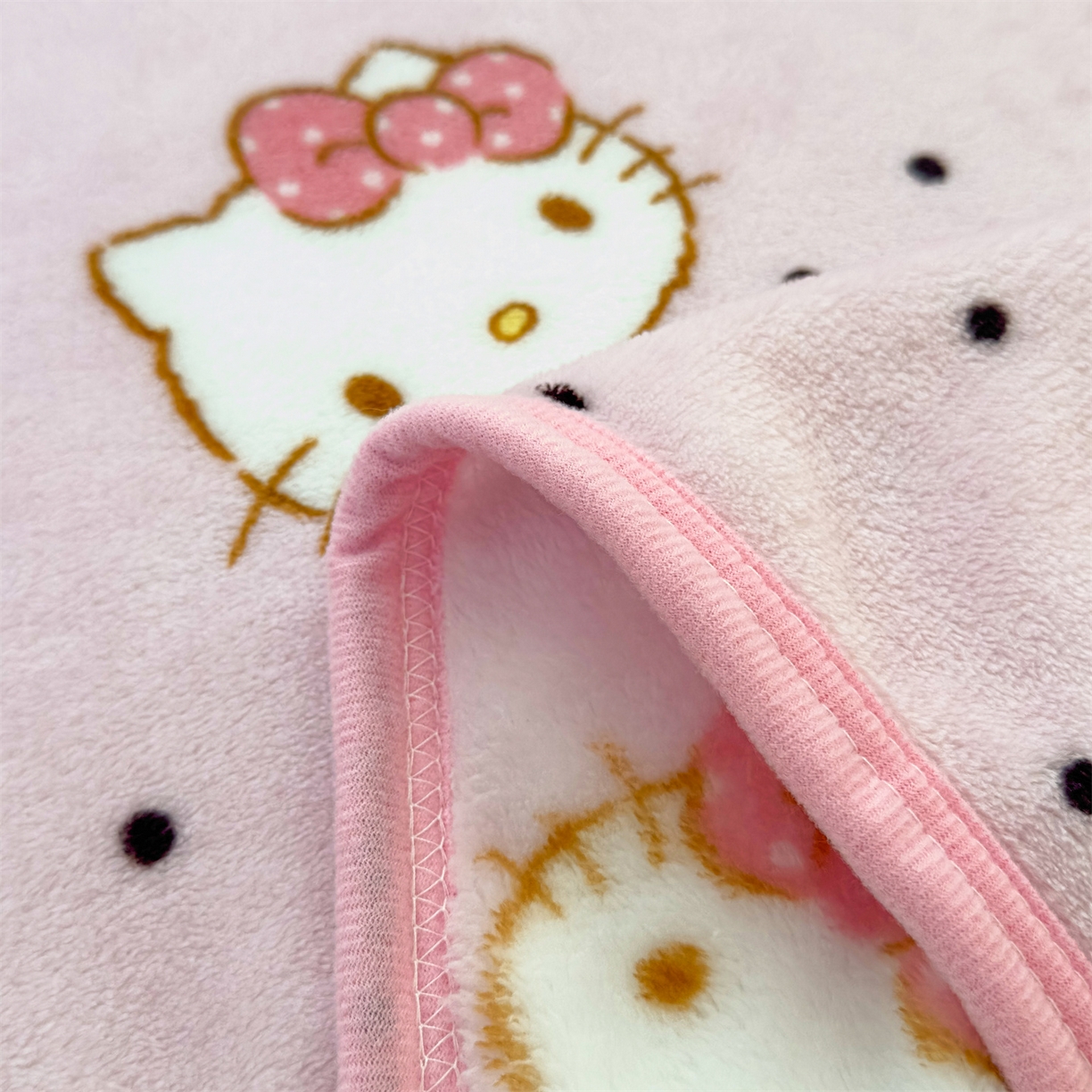 91家纺网 家纺一手货源 找家纺 花满路 2025新款亲肤舒适三丽鸥儿童毯毛毯毯子 点点kt