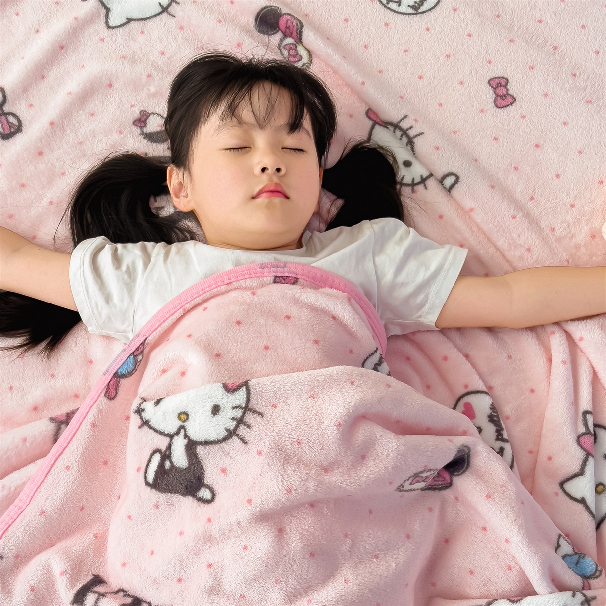 91家纺网 家纺一手货源 找家纺 花满路 2025新款亲肤舒适三丽鸥儿童毯毛毯毯子 粉粉kitty