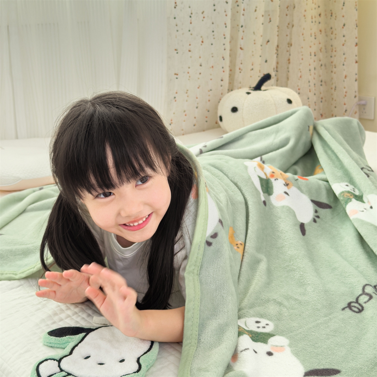 91家纺网 家纺一手货源 找家纺 花满路 2025新款亲肤舒适三丽鸥儿童毯毛毯毯子 滑板卡帕狗