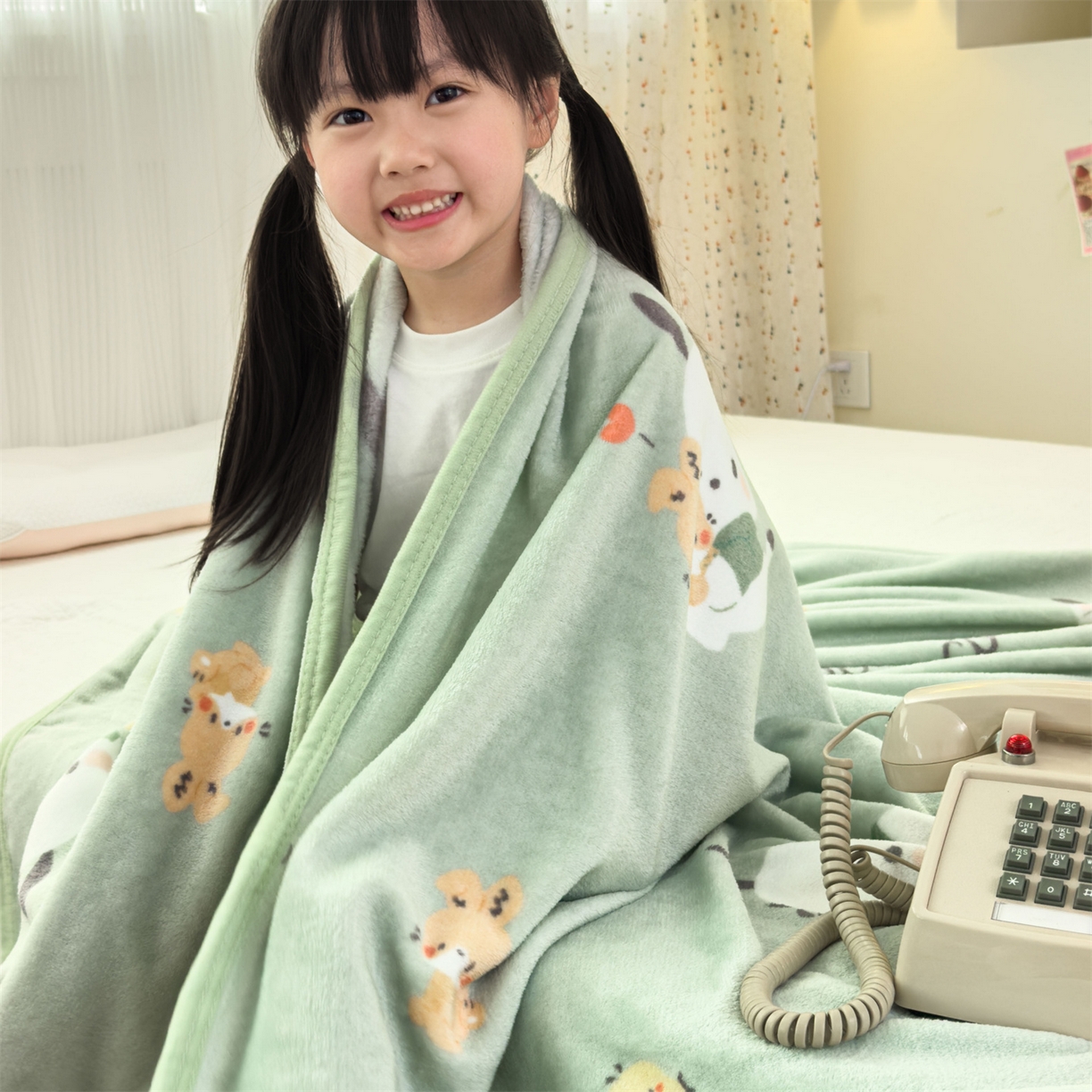 91家纺网 家纺一手货源 找家纺 花满路 2025新款亲肤舒适三丽鸥儿童毯毛毯毯子 滑板卡帕狗