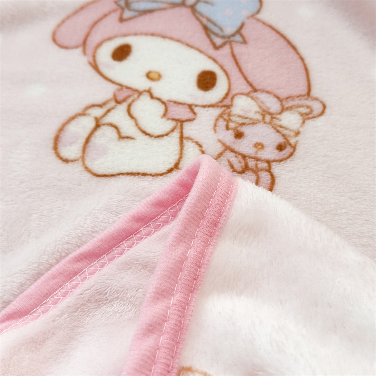 91家纺网 家纺一手货源 找家纺 花满路 2025新款亲肤舒适三丽鸥儿童毯毛毯毯子 可爱美乐蒂