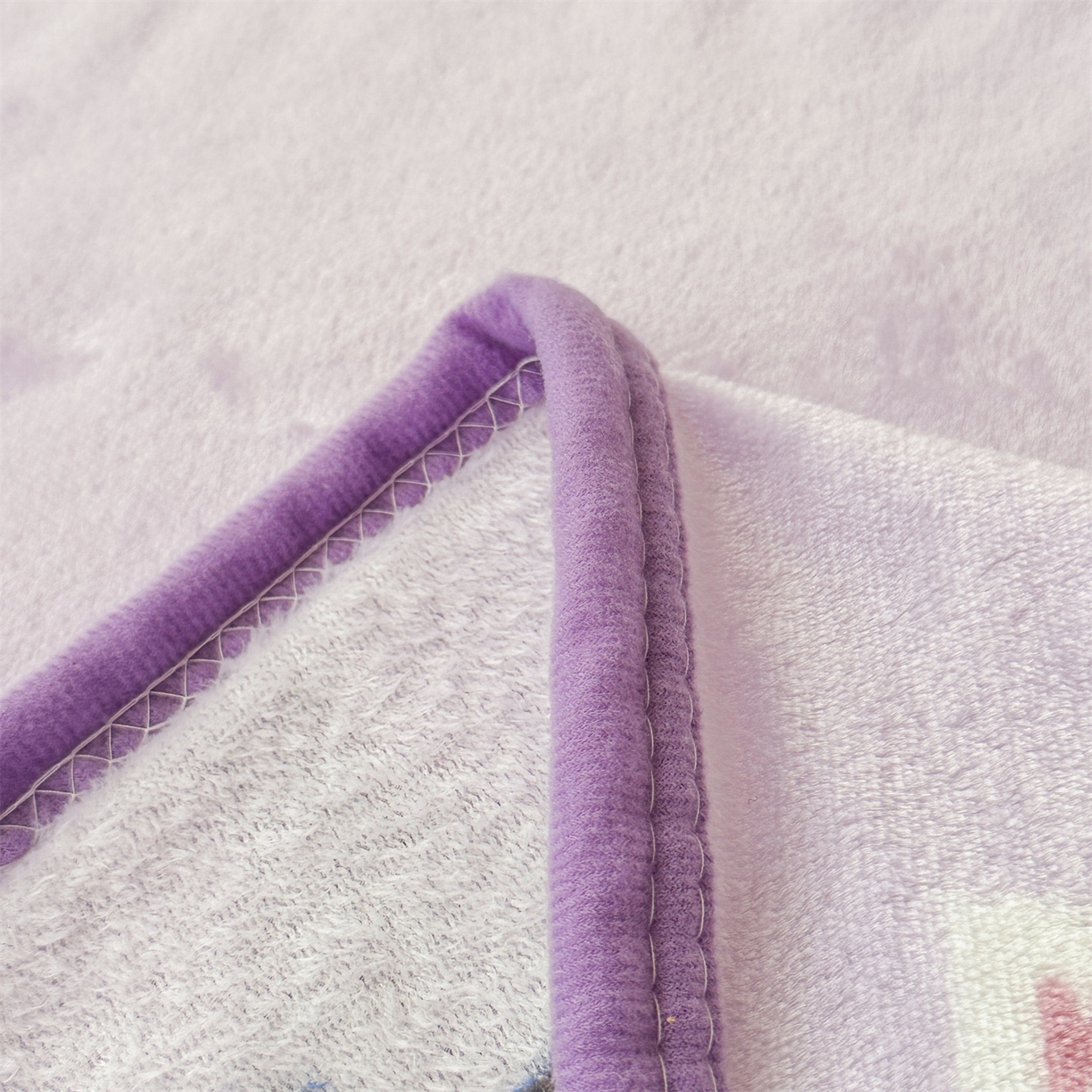 91家纺网 家纺一手货源 找家纺 花满路 2025新款亲肤舒适三丽鸥儿童毯毛毯毯子 酷酷库洛米