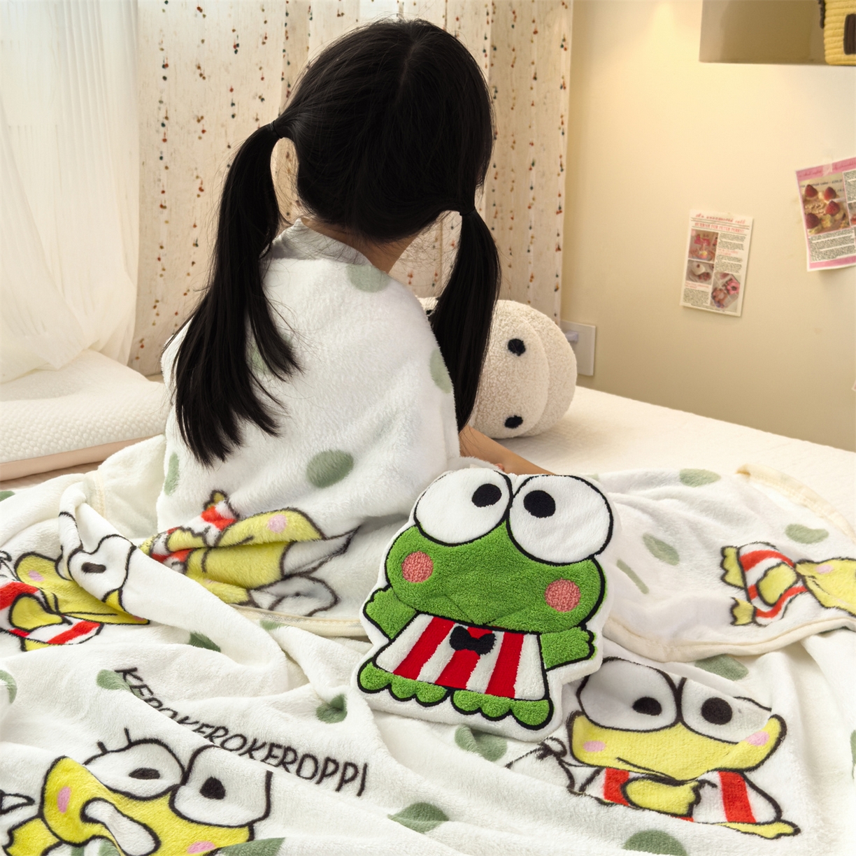 91家纺网 家纺一手货源 找家纺 花满路 2025新款亲肤舒适三丽鸥儿童毯毛毯毯子 球球大眼蛙