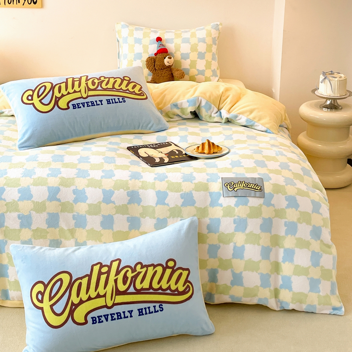 91家纺网 家纺一手货源 找家纺 如一 2025新款美式复古风数码织标牛奶绒四件套 复古绿