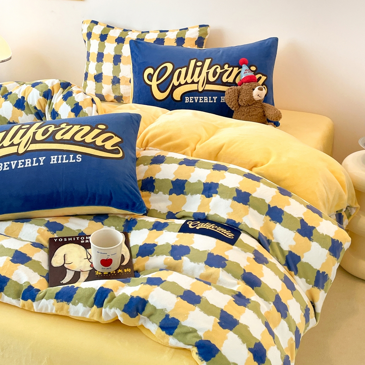 91家纺网 家纺一手货源 找家纺 如一 2025新款美式复古风数码织标牛奶绒四件套 复古蓝