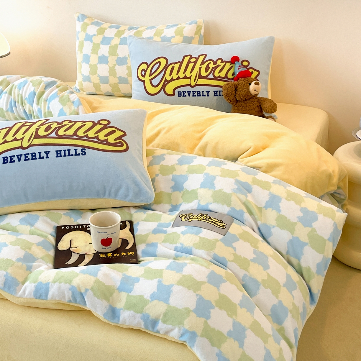 91家纺网 家纺一手货源 找家纺 如一 2025新款美式复古风数码织标牛奶绒四件套 复古绿