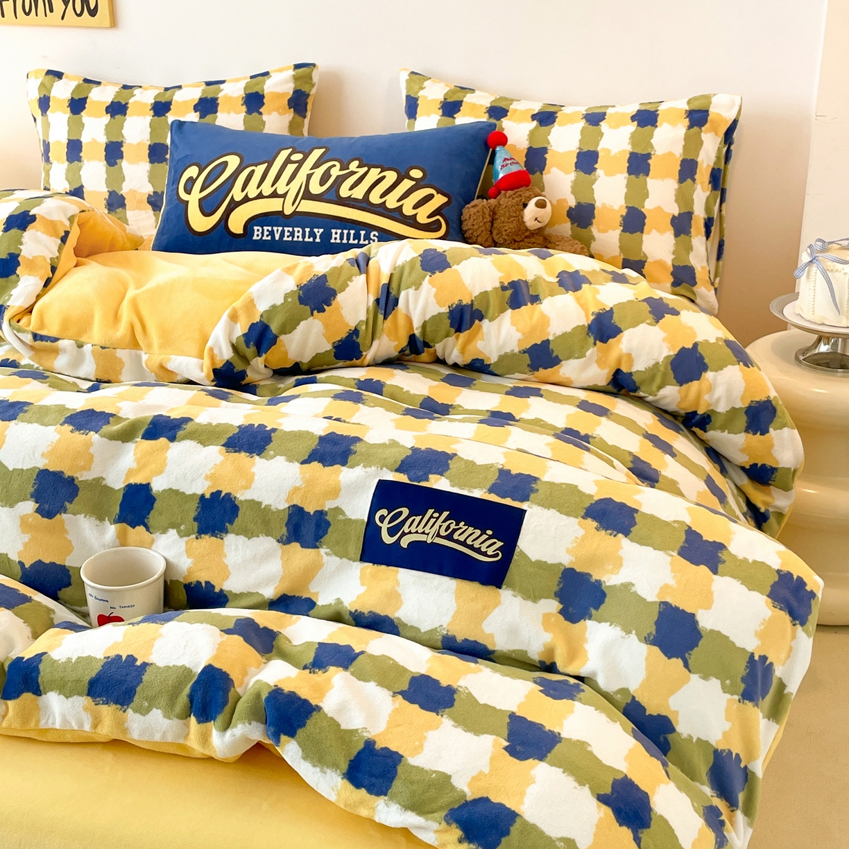 91家纺网 家纺一手货源 找家纺 如一 2025新款美式复古风数码织标牛奶绒四件套 复古蓝