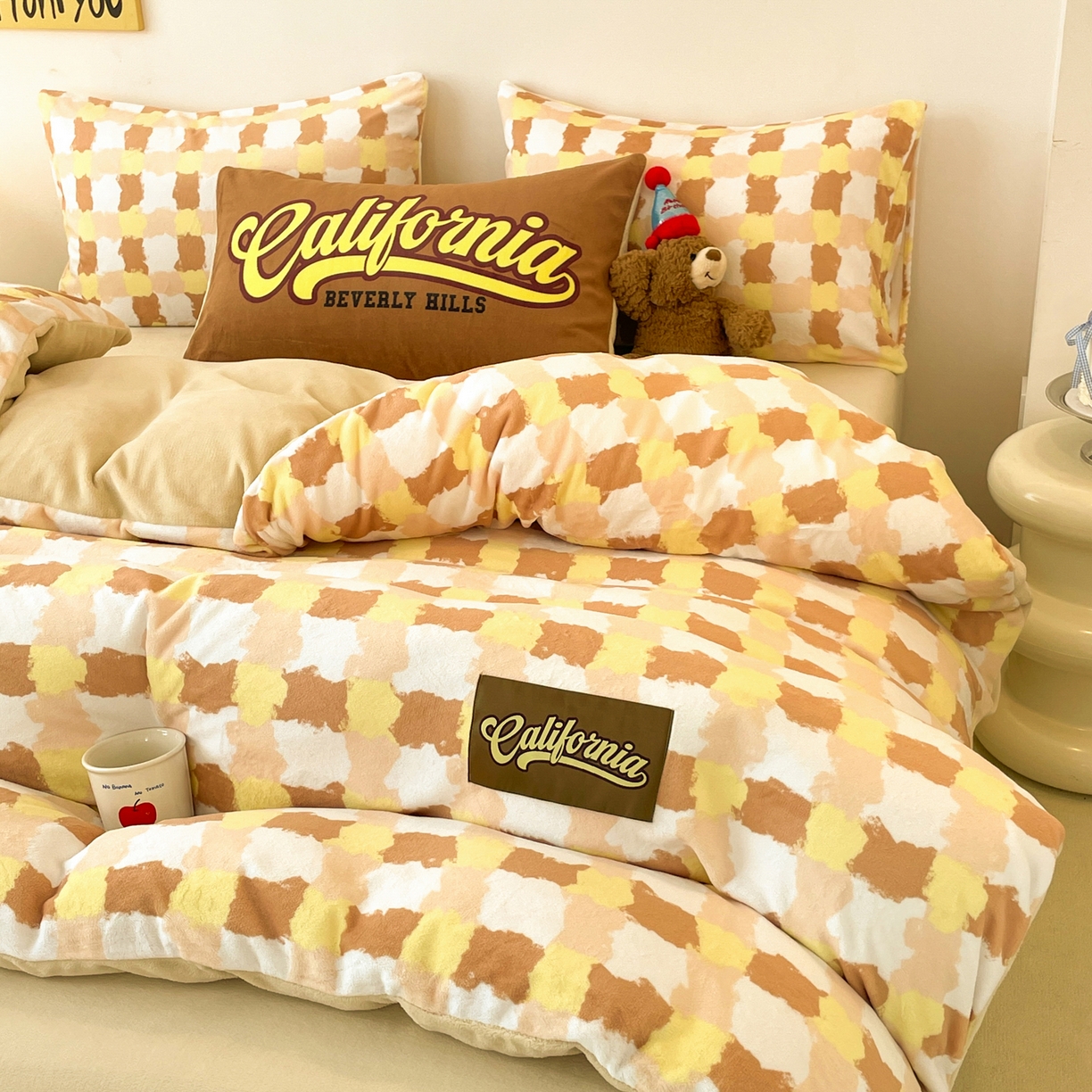 91家纺网 家纺一手货源 找家纺 如一 2025新款美式复古风数码织标牛奶绒四件套 复古咖