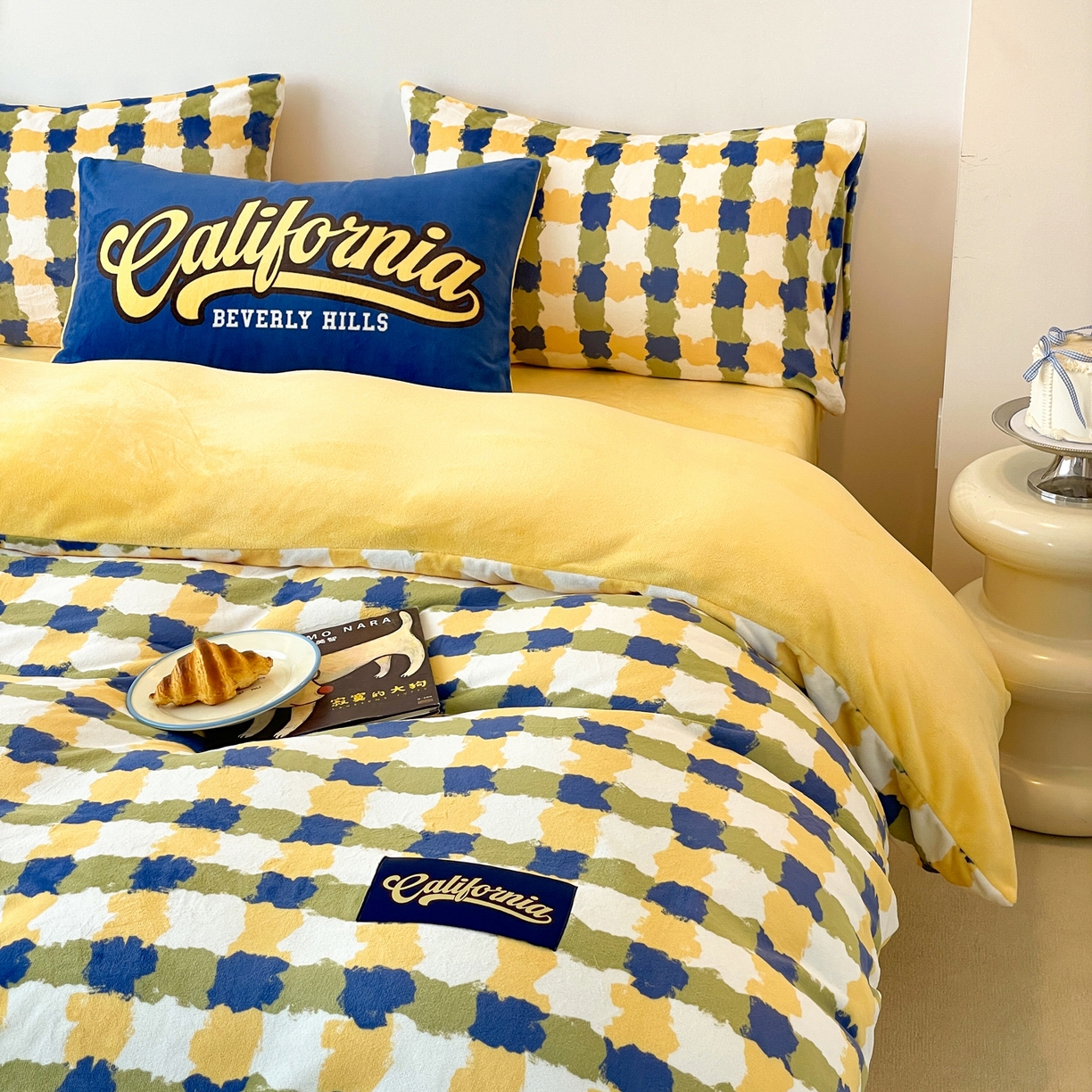 91家纺网 家纺一手货源 找家纺 如一 2025新款美式复古风数码织标牛奶绒四件套 复古蓝