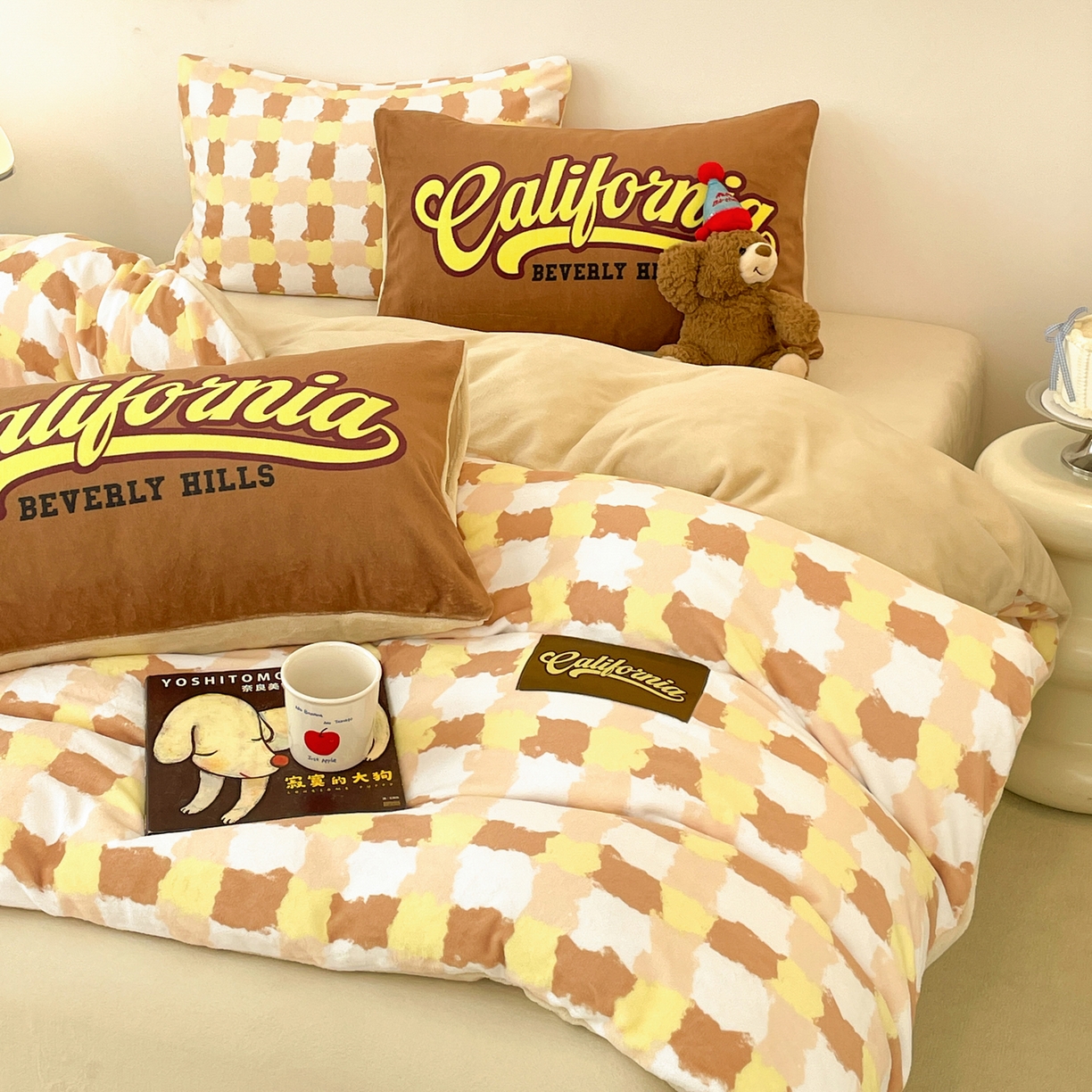 91家纺网 家纺一手货源 找家纺 如一 2025新款美式复古风数码织标牛奶绒四件套 复古咖