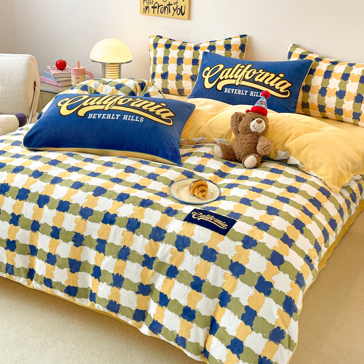 91家纺网 家纺一手货源 找家纺 如一 2025新款美式复古风数码织标牛奶绒四件套 复古蓝