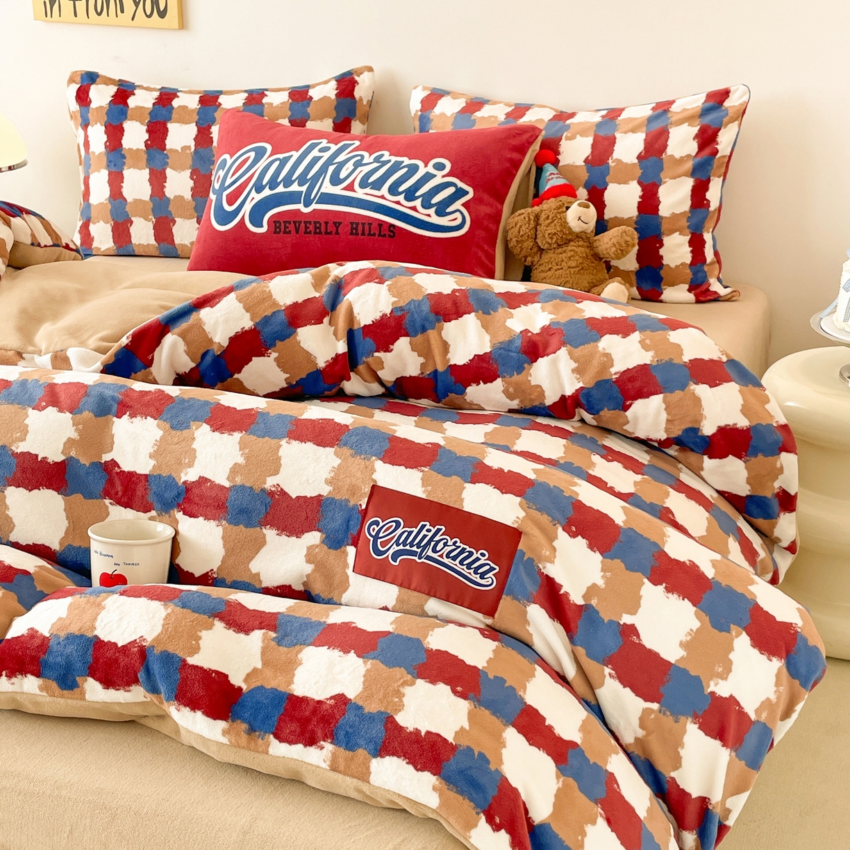 91家纺网 家纺一手货源 找家纺 如一 2025新款美式复古风数码织标牛奶绒四件套 复古红