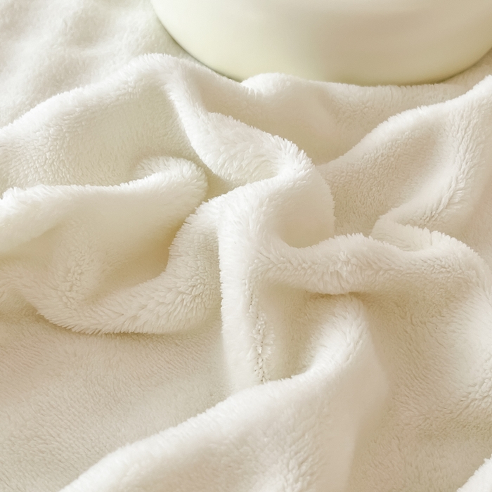 91家纺网 家纺一手货源 找家纺 宅部落 2025新款加厚牛奶绒泡泡绒单床单床单单品床单单件 优雅白