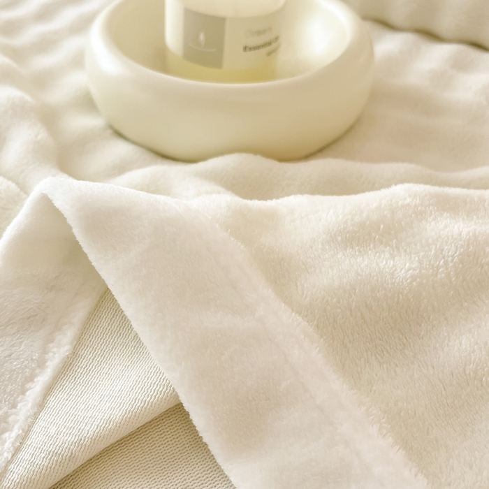 91家纺网 家纺一手货源 找家纺 宅部落 2025新款加厚牛奶绒泡泡绒单床单床单单品床单单件 优雅白