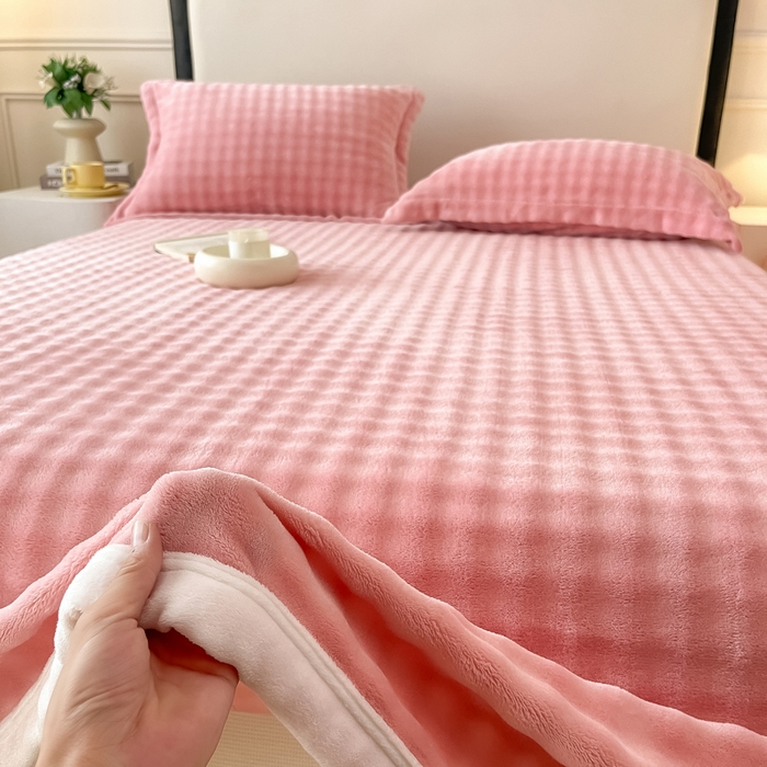 91家纺网 家纺一手货源 找家纺 宅部落 2025新款加厚牛奶绒泡泡绒单床单床单单品床单单件 优雅粉