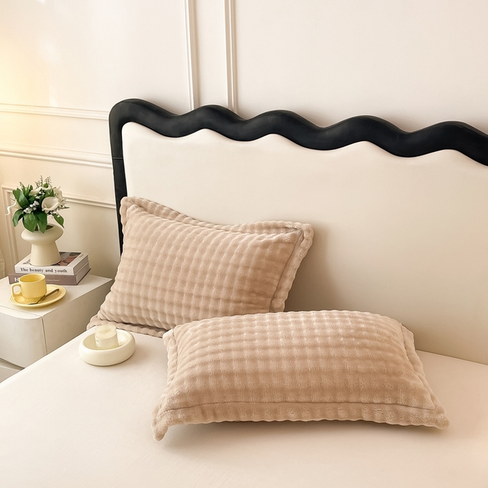 91家纺网 家纺一手货源 找家纺 宅部落 2025新款加厚牛奶绒泡泡绒单床单床单单品床单单件 优雅驼